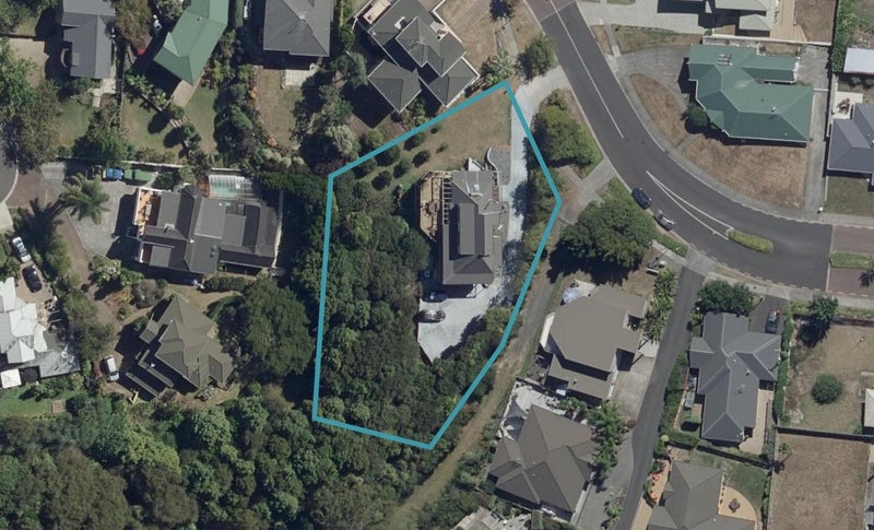 13 Greenfield Drive, Western Heights, Hamilton - Carousel 1