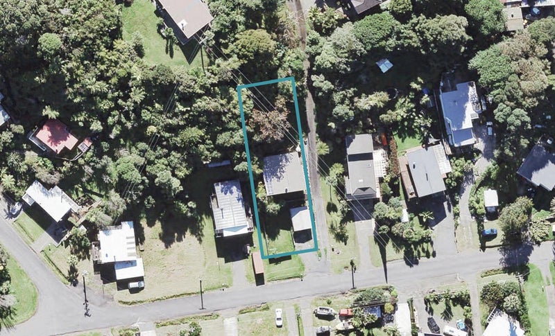26 Foster Avenue, Huia, Auckland - Carousel 1