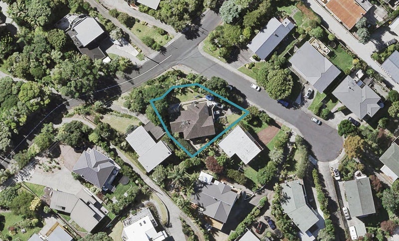 41 Braemar Road, Castor Bay, Auckland - Carousel 1