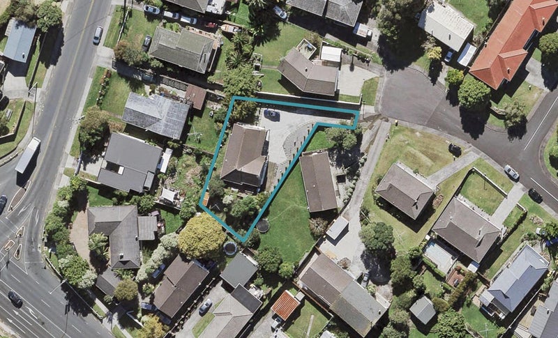 12 Longbill Place, Glendene, Auckland - Carousel 1