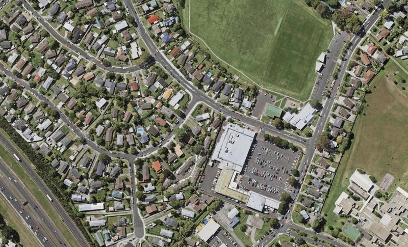 2C Cockayne Crescent, Sunnynook, Auckland - Carousel 1
