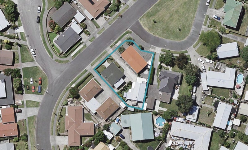 2/17 Townshend Crescent, Greenmeadows, Napier - Carousel 1