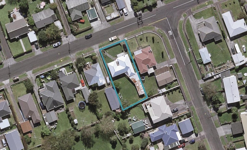 22 Karaka Street, Merrilands, New Plymouth - Carousel 1