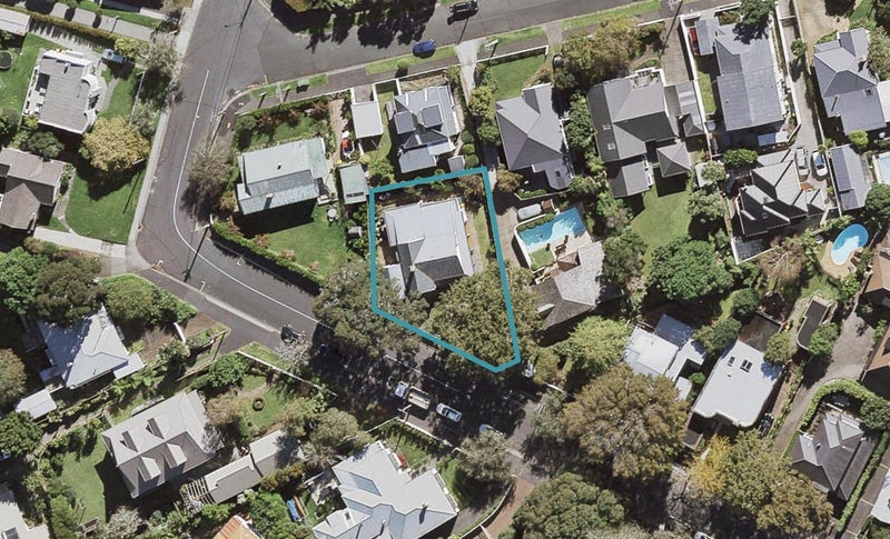 19 Clarence Road, Northcote Point, Auckland - Carousel 1