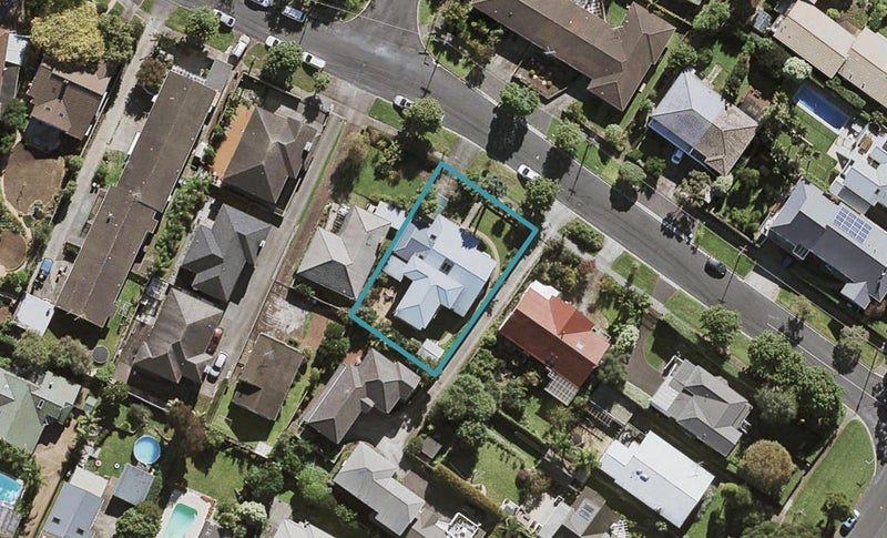 2 Korau Road, Greenlane, Auckland - Carousel 1