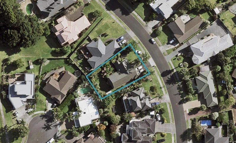 40 Kuripaka Crescent, The Gardens, Auckland - Carousel 1