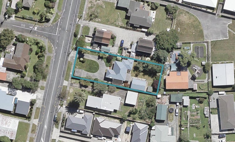 161 Stokes Valley Road, Stokes Valley, Lower Hutt - Carousel 1