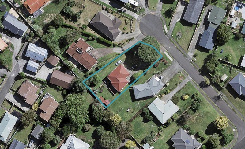 5 Azalea Place, Waiuku, Waiuku - Carousel 1