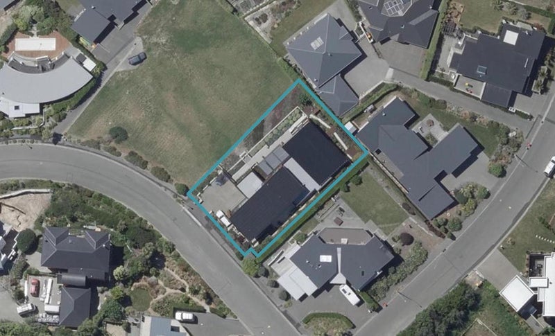 4 Omeo Crescent, Redcliffs, Christchurch - Carousel 1