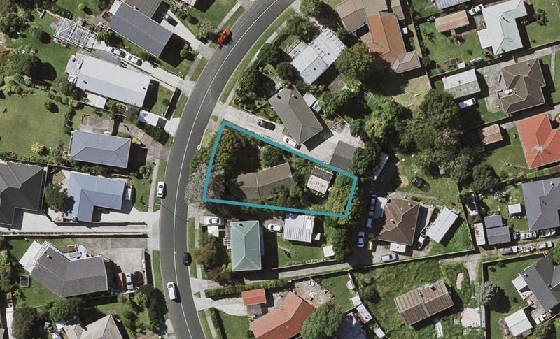 44 Edgewater Drive, Pakuranga, Auckland - Carousel 1