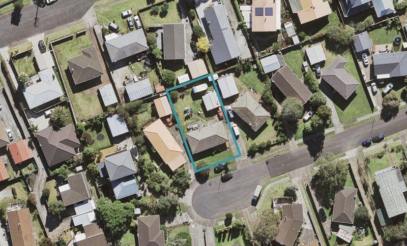 15 Kea Place, Mangere Bridge, Auckland - Carousel 1
