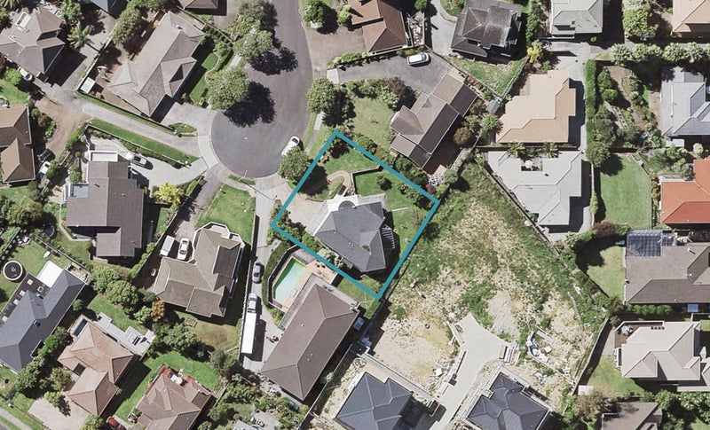 37 Leicester Parade, Somerville, Manukau - Carousel 1