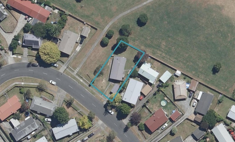 26 Garland Drive, St Andrews, Hamilton - Carousel 1