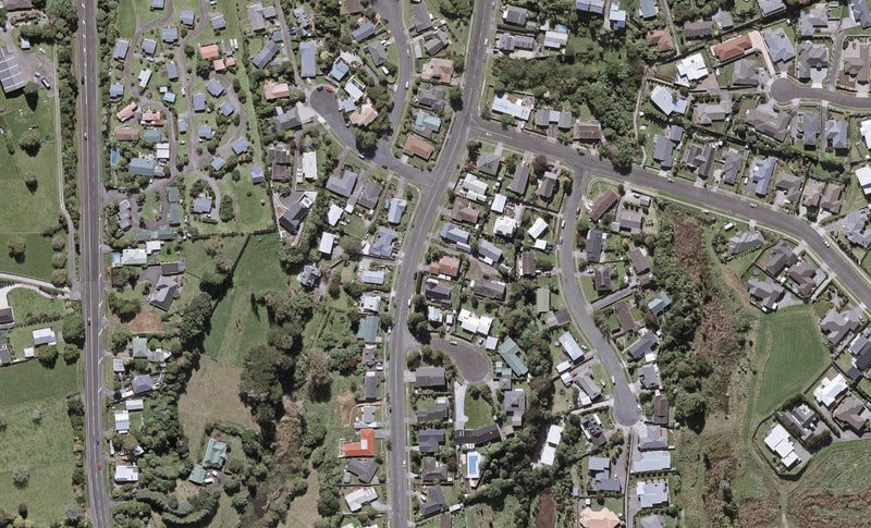 76 Heta Road, Highlands Park, New Plymouth - Carousel 1