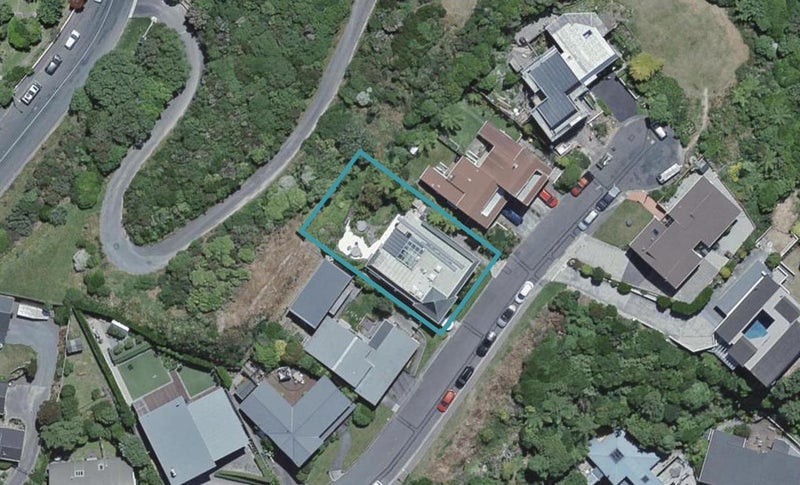 11 Puketiro Avenue, Northland, Wellington - Carousel 1
