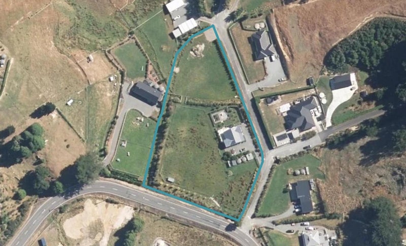 271 Wallaceville Road, Wallaceville, Upper Hutt - Carousel 1