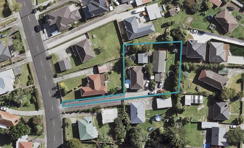 2/22 Fleming Street, Manurewa East, Auckland - Carousel 1