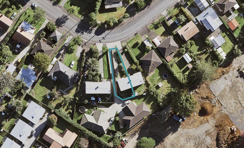 18 Daventry Street, Waterview, Auckland - Carousel 1
