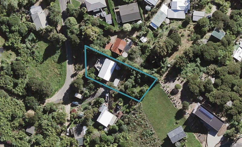27 Eden Terrace, Onetangi, Waiheke Island - Carousel 1