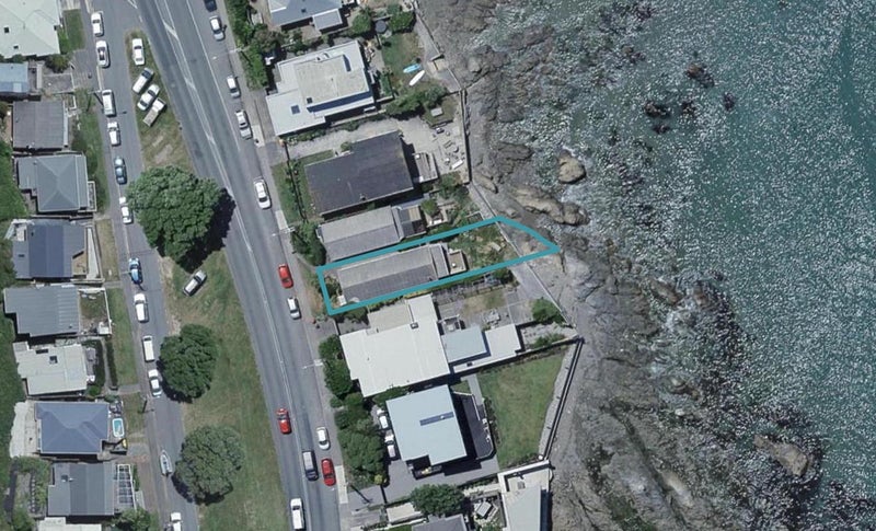 271 Queens Drive, Lyall Bay, Wellington - Carousel 1