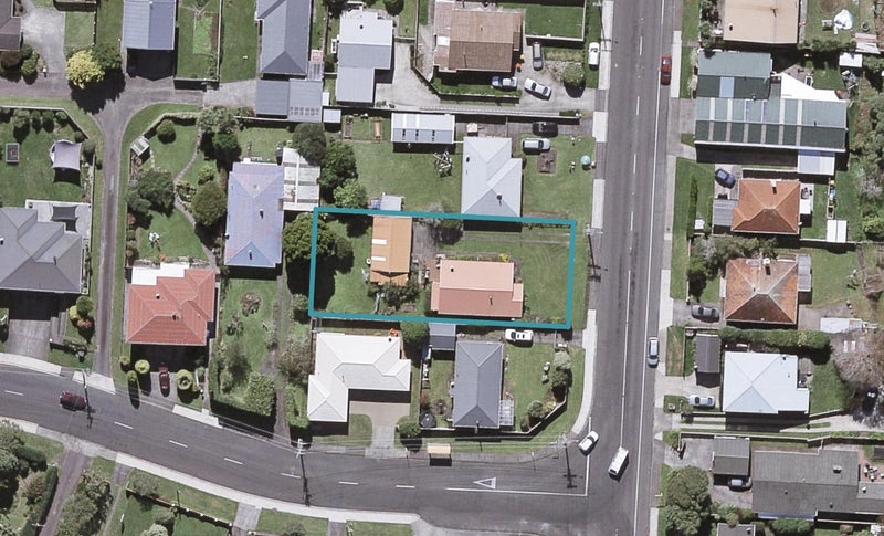 404 Carrington Street, Upper Vogeltown, New Plymouth - Carousel 1