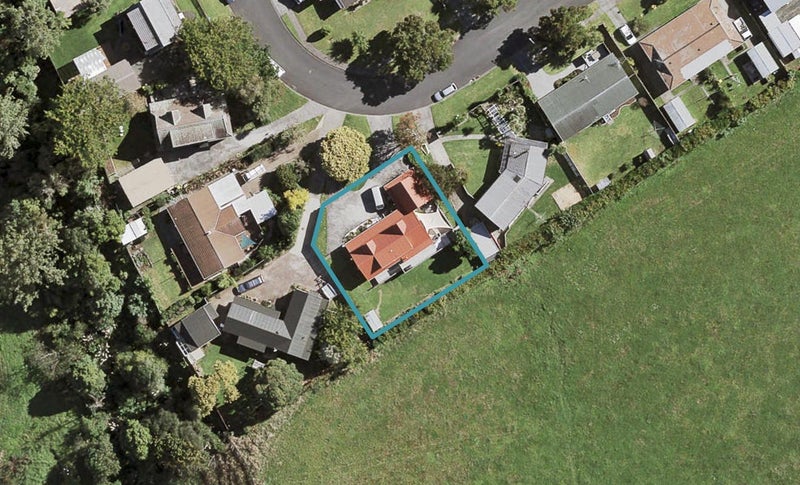 10 Lorelei Place, Opaheke, Papakura - Carousel 1