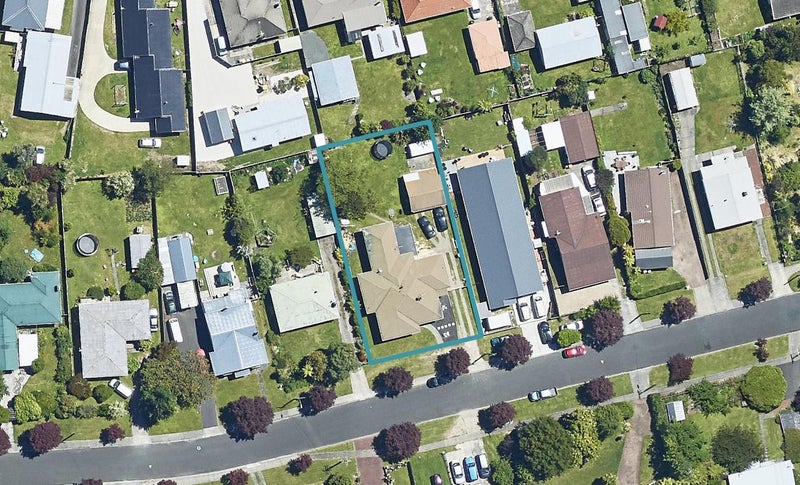15 Rutland Street, Utuhina, Rotorua - Carousel 1
