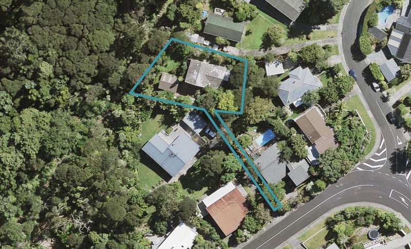 99 Daffodil Street, Titirangi, Auckland - Carousel 1