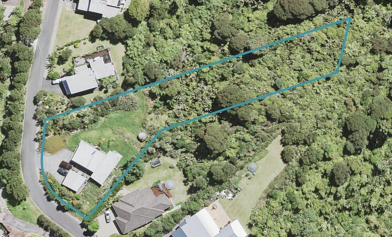 7 Bendalls Lane, Oratia, Auckland - Carousel 1