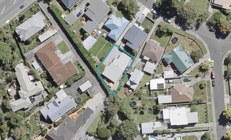 2/6 Burnside Street, Waterloo, Lower Hutt - Carousel 1