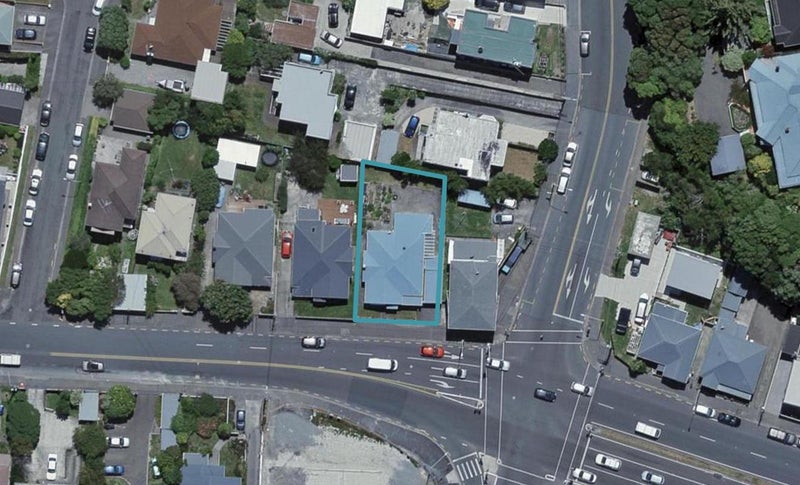 32 Wellington Road, Hataitai, Wellington - Carousel 1