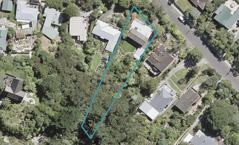 44 Jocelyn Crescent, Pinehaven, Upper Hutt - Carousel 1