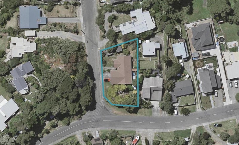 31 Tiromoana Road, Raumati South, Paraparaumu - Carousel 1