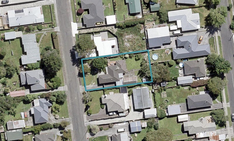 60 Golders Road, Elderslea, Upper Hutt - Carousel 1