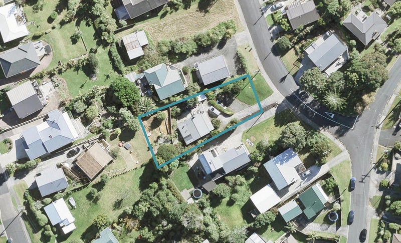 6 Maori Hut Road, Red Beach, Red Beach - Carousel 1
