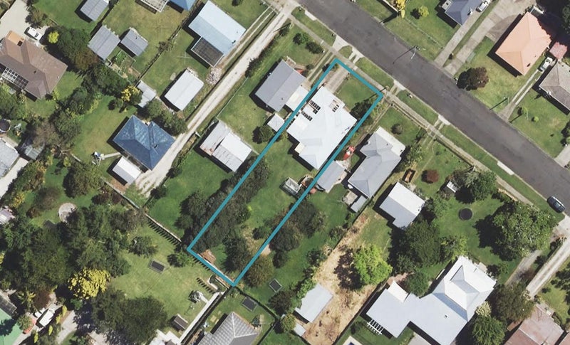 16 Gordon Street, Mangapapa, Gisborne - Carousel 1