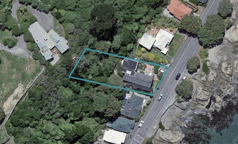 307 Karaka Bay Road, Karaka Bays, Wellington - Carousel 1