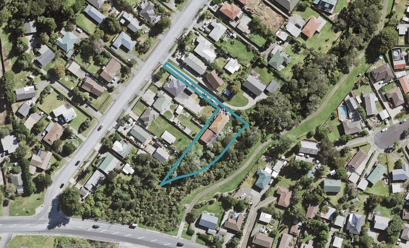 16 Birdwood Road, Swanson, Auckland - Carousel 1