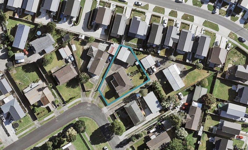 18 Hinton Place, Weymouth, Auckland - Carousel 1