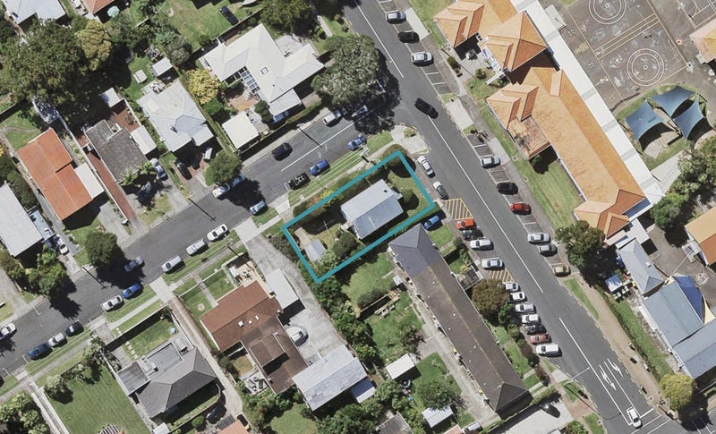 24 Auburn Street, Takapuna, Auckland - Carousel 1