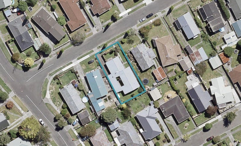 6 Harvard Grove, Totara Park, Upper Hutt - Carousel 1