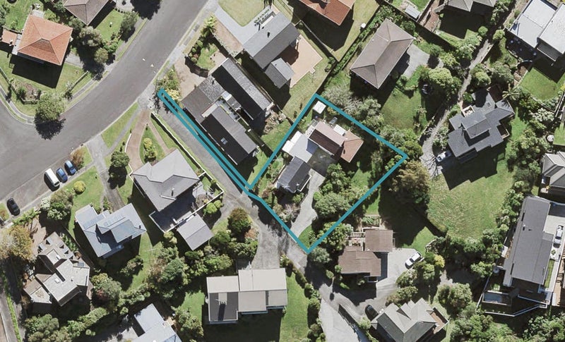 2/10 Himalaya Crescent, Lynfield, Auckland - Carousel 1