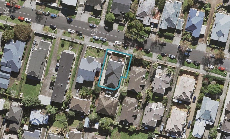 12 Queen Mary Avenue, Epsom, Auckland - Carousel 1