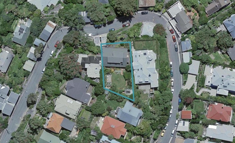 27 Fairview Crescent, Kelburn, Wellington - Carousel 1