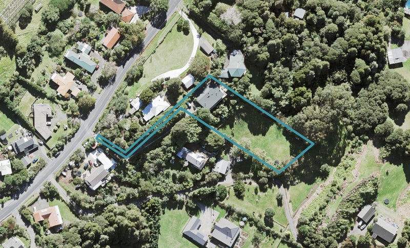 272 Forest Hill Road, Waiatarua, Auckland - Carousel 1