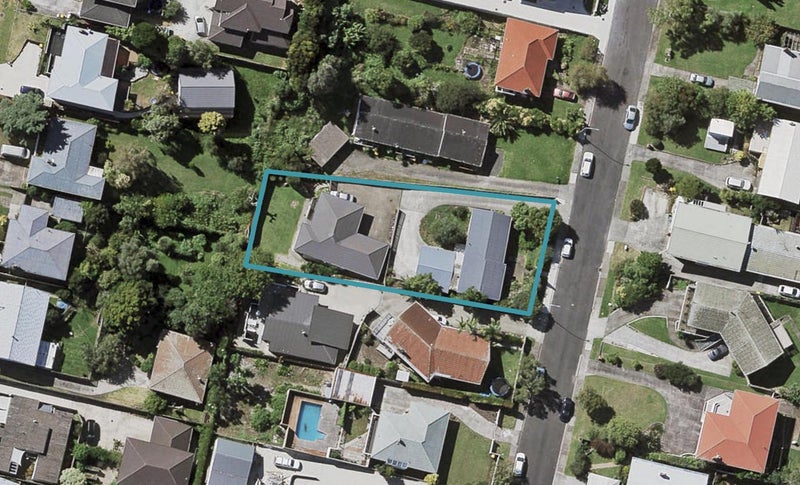 2/37 Grassways Avenue, Pakuranga, Auckland - Carousel 1