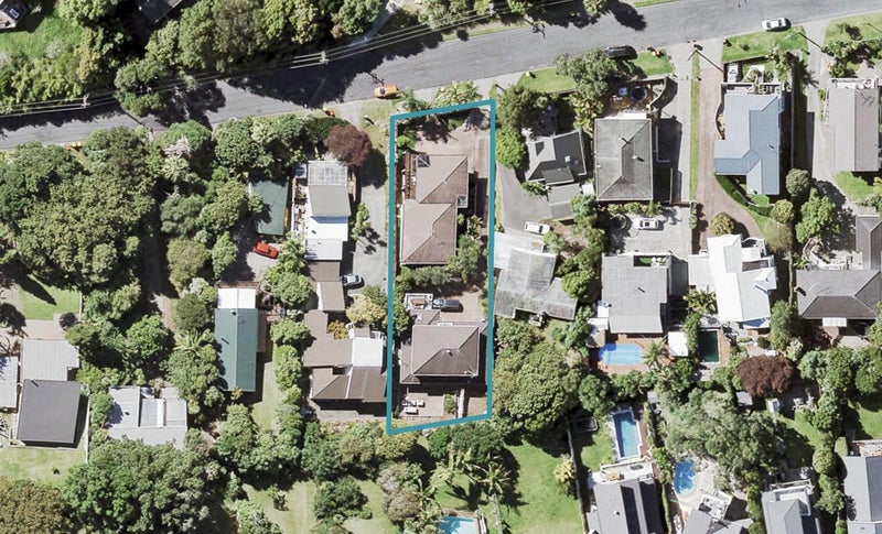 2/28 Sandown Road, Rothesay Bay, Auckland - Carousel 1