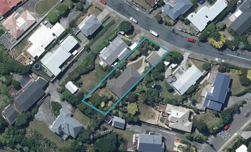 5 Walker Avenue, Paremata, Porirua - Carousel 1