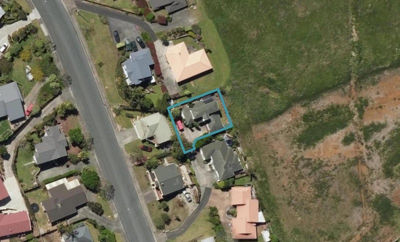 27B Ridgeway Drive, Kamo, Whangarei - Carousel 1