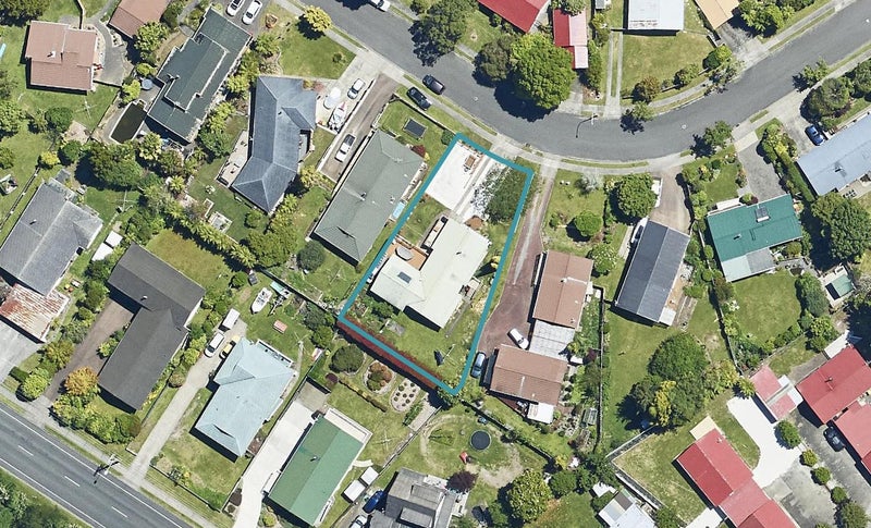 11 Buchanan Place, Sunnybrook, Rotorua - Carousel 1